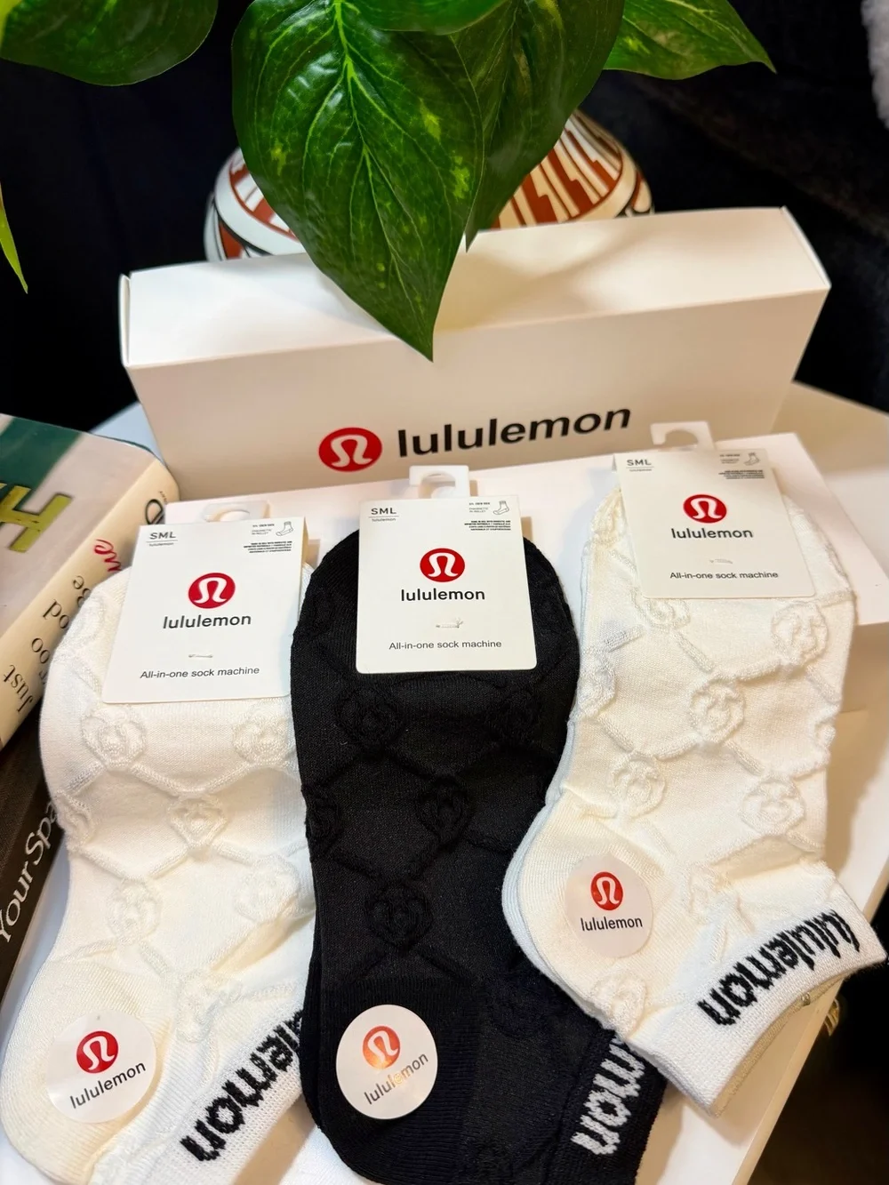 LULULEMON athletica Low-Cut Performance Socks Set of 3